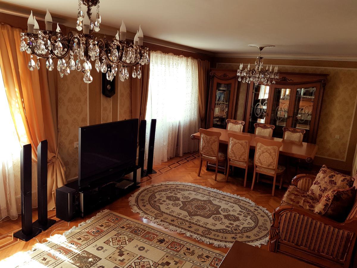 Gold Wall Apartment 바쿠 외부 사진